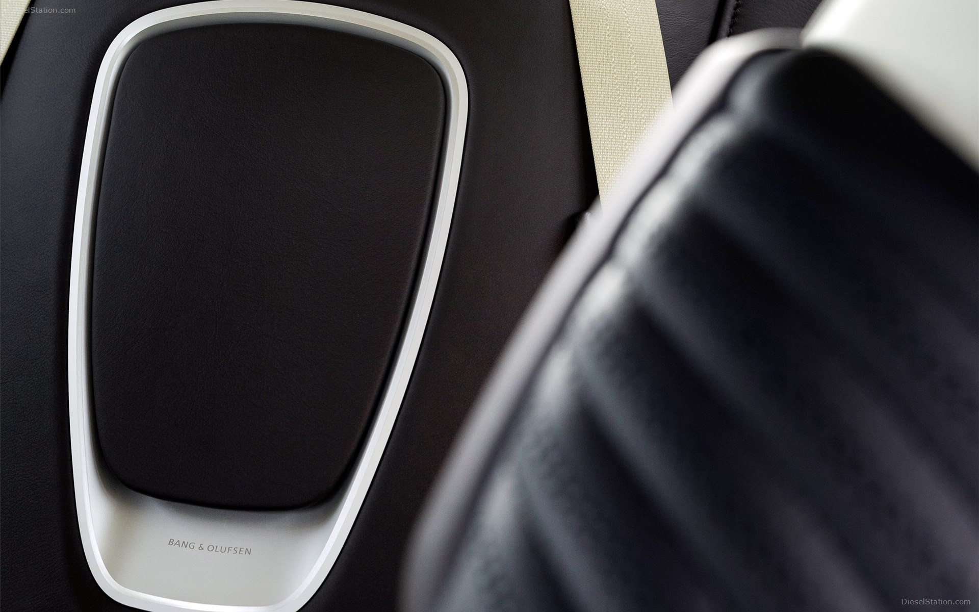 Aston Martin DB11 2017